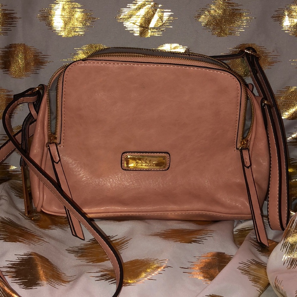 Nicole Miller EUC light pink crossbody/purse